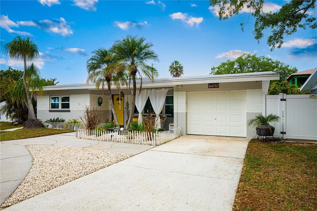8347 41st Avenue N, St Petersburg, FL, 33709
