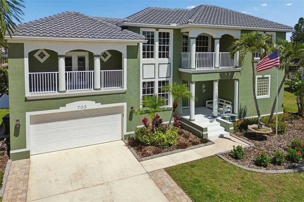 703 Bunker View Drive, Apollo Beach, FL, 33572