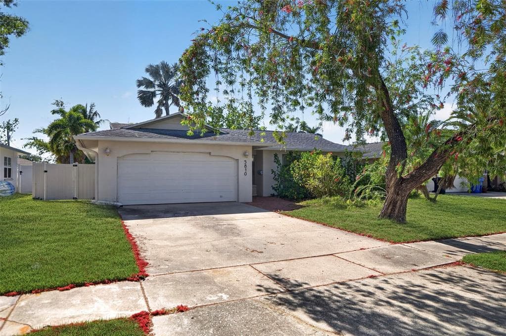 5810 Venetian Boulevard NE, St Petersburg, FL, 33703