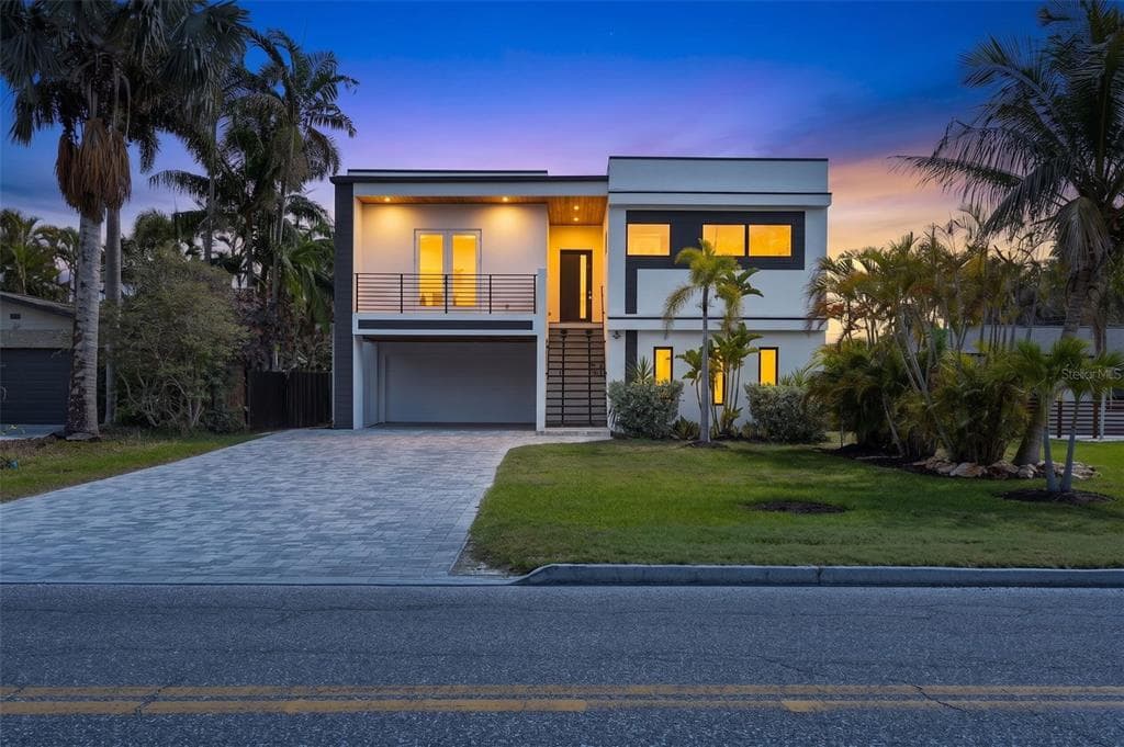 3835 Shore Acres Boulevard NE, St Petersburg, FL, 33703