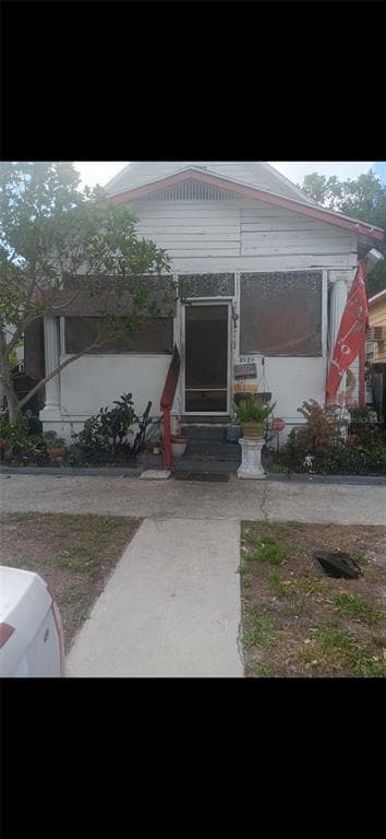 2126 W Pine Street, Tampa, FL, 33607