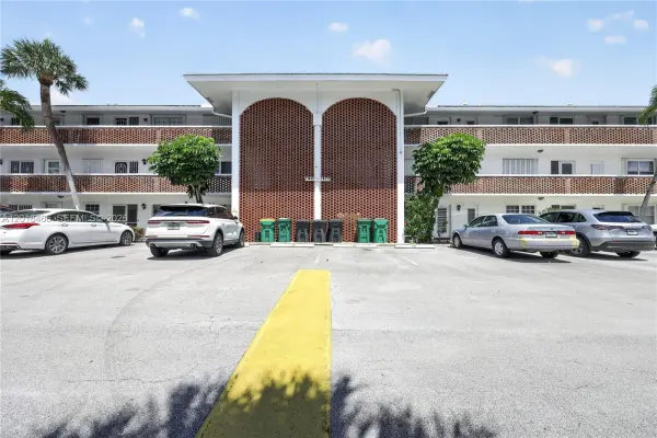 2050 NE 39th Street, Unit W112, Lighthouse Point, FL, 33064