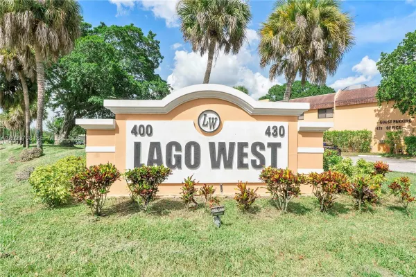 430 Commodore Drive, Unit 213, Plantation, FL, 33325