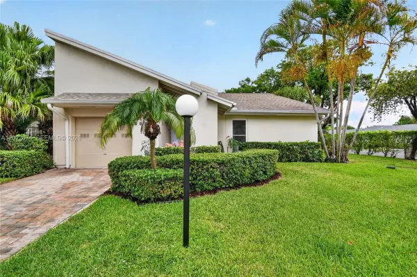 6989 Clover Court, Lake Worth, FL 33467