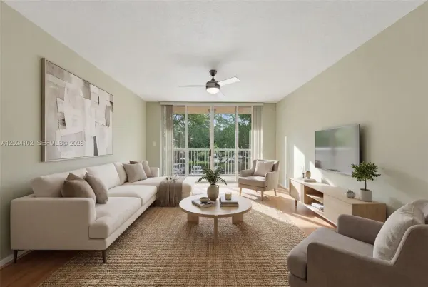 619 E Sheridan Street, Unit 203, Dania Beach, FL, 33004