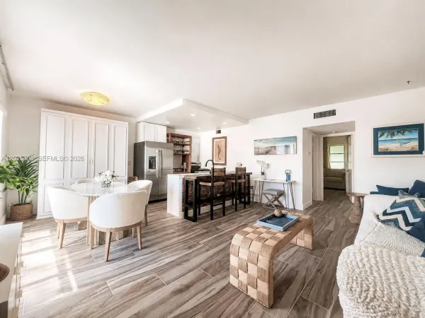 4201 S Ocean Boulevard, Unit J2, South Palm Beach, FL, 33480