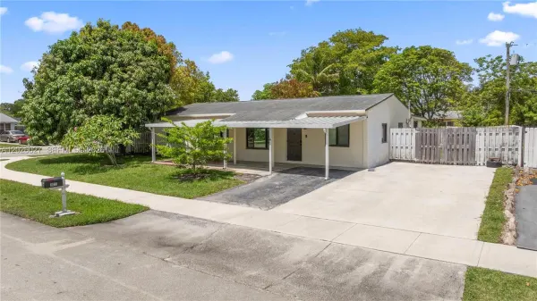 1611 SW 67th Avenue, North Lauderdale, FL, 33068