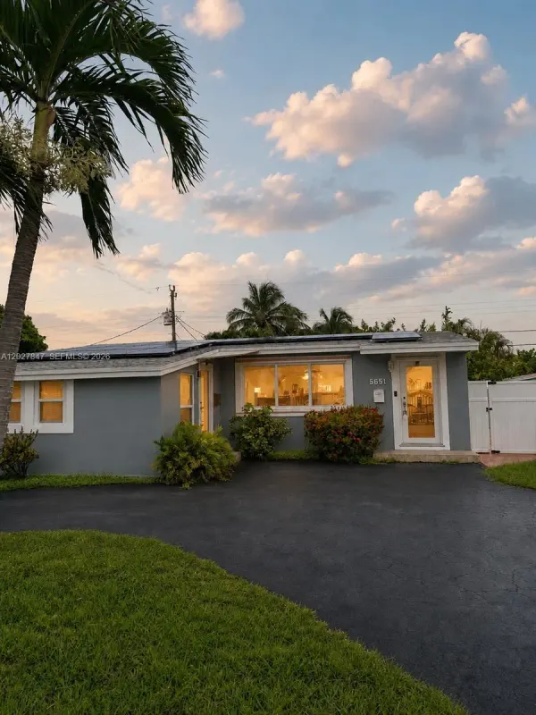 5651 NE 9th Avenue, Oakland Park, FL 33334