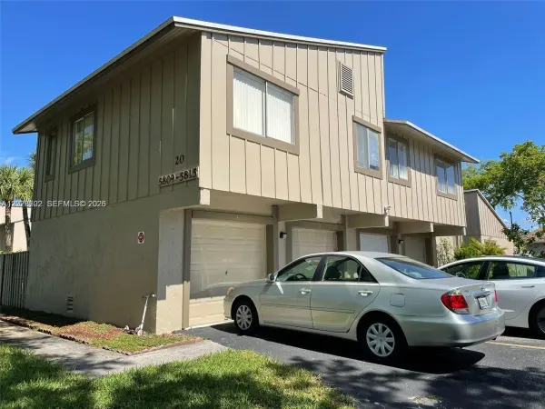 5809 NW 21st Street, Unit 20a, Lauderhill, FL, 33313