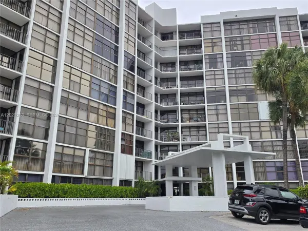 400 Leslie Drive, Unit 416, Hallandale Beach, FL, 33009