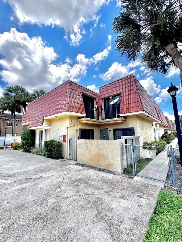 4240 NW 114th Terrace, Unit 40, Coral Springs, FL, 33065