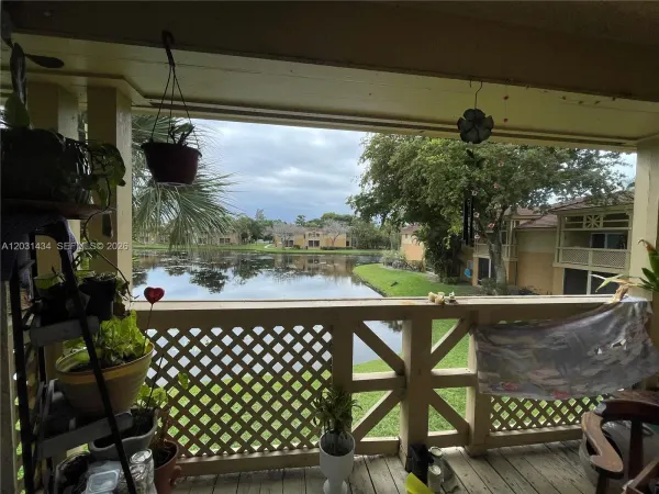 4823 Via Palm Lakes, Unit 1318, West Palm Beach, FL, 33417