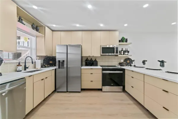 4812 NE 23rd Avenue 3, Fort Lauderdale, FL 33308