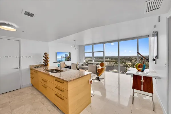 1830 S Ocean Drive 4807, Hallandale Beach, FL 33009
