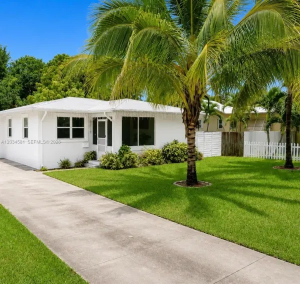 2735 Dewey Street, Hollywood, FL 33020
