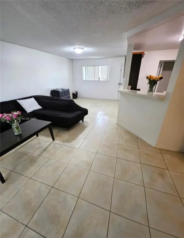 3465 NW 44th Street 103, Oakland Park, FL 33309