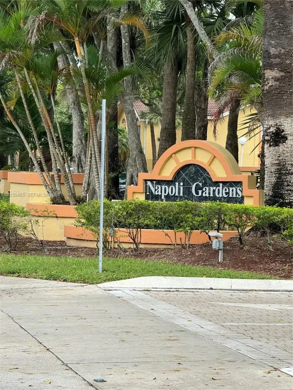 994 Coral Club Drive 994, Coral Springs, FL 33071