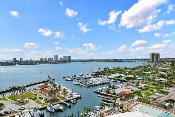 220 Lake Shore Drive 1207, Lake Park, FL 33403