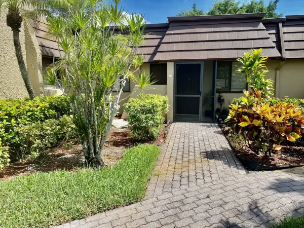 4501 Fountains Drive S 106, Lake Worth, FL 33467