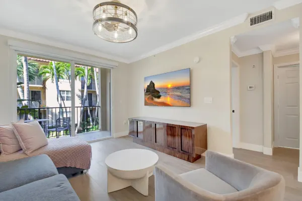 1803 N Flagler Drive 203, West Palm Beach, FL 33407