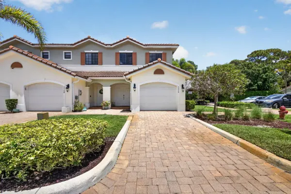 4470 Leo Lane, Riviera Beach, FL 33410