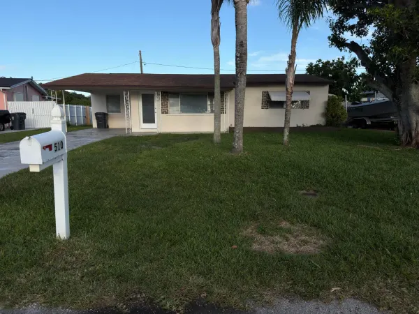 510 Elizabeth Road, Lake Worth, FL 33461