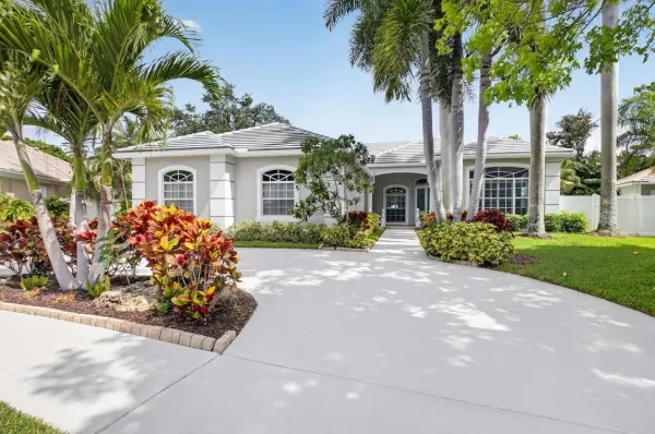 4880 Glenn Pine Lane, Boynton Beach, FL 33436