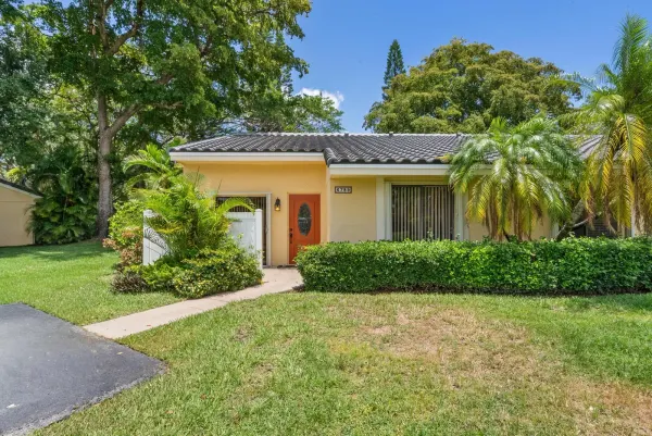 6789 Bridlewood Court ., Boca Raton, FL 33433