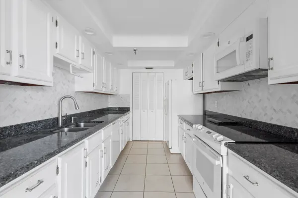 859 Jeffery Street 312, Boca Raton, FL 33487