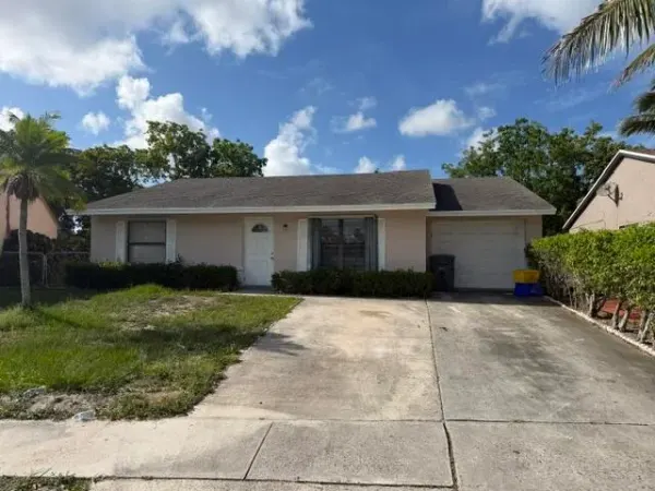 7355 Pinedale Drive, Boynton Beach, FL 33436