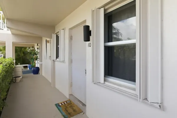 311 E Ocean Avenue 104, Lantana, FL 33462