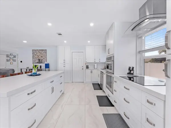 23040 SW 54th Avenue, Boca Raton, FL 33433