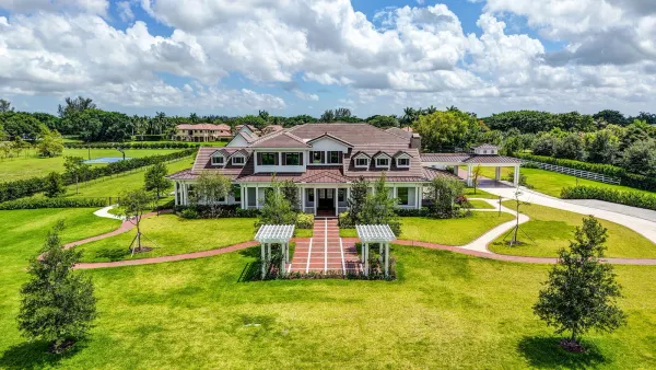 10250 El Paraiso Place, Delray Beach, FL 33446