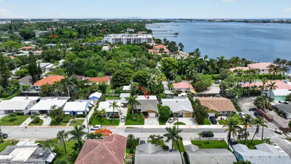70 18th Avenue S, Lake Worth Beach, FL 33460