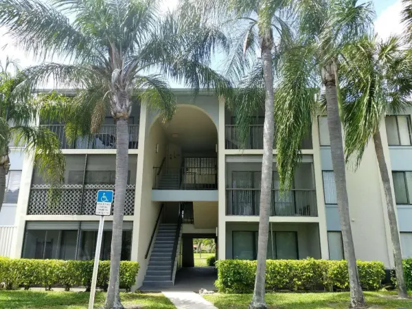 1113 Green Pine Boulevard B3, West Palm Beach, FL 33409