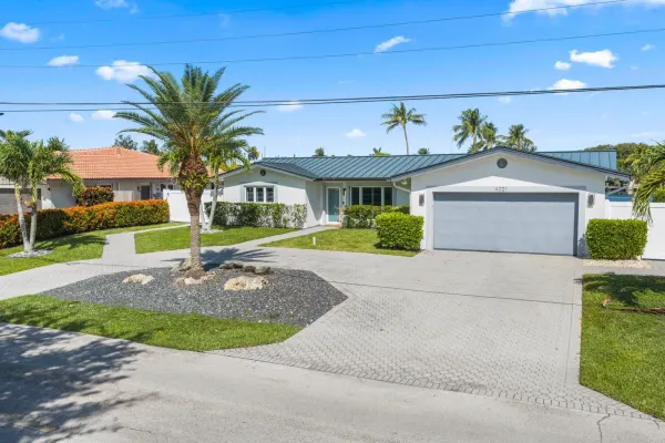4021 NE 27th Terrace, Lighthouse Point, FL 33064