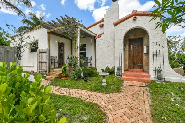 2118 Florida Avenue, West Palm Beach, FL 33401