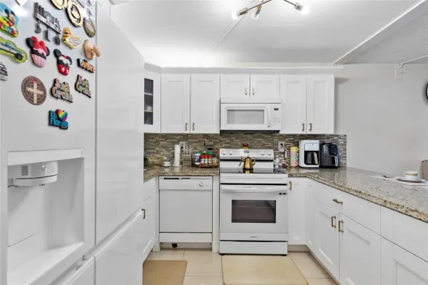9300 SW 8th Street 102, Boca Raton, FL 33428