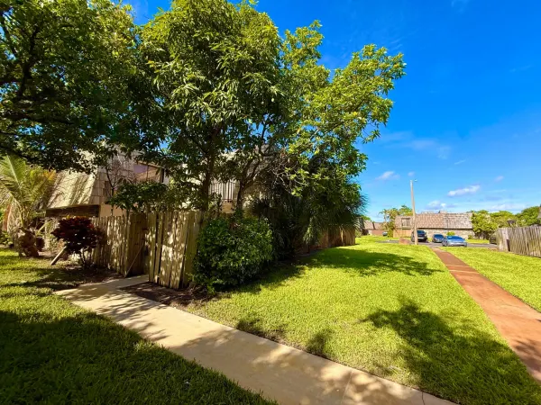 1684 Forest Lakes Circle A, West Palm Beach, FL 33406