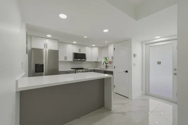 8970 S Hollybrook Boulevard 205, Pembroke Pines, FL 33025