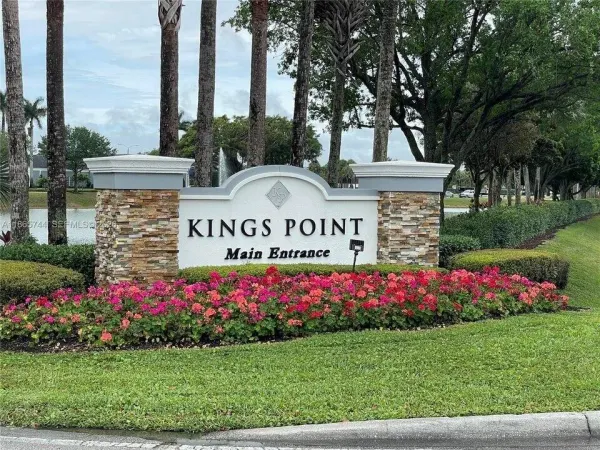 318 N Seville N 318, Delray Beach, FL 33446
