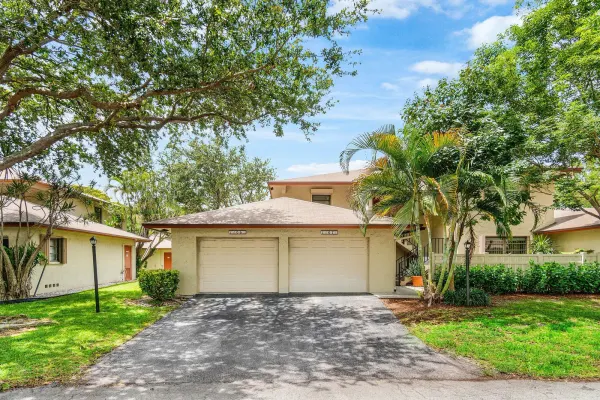 1779 NE 39th Court 1106, Pompano Beach, FL 33064