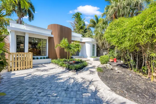 1413 NE 4th Court, Fort Lauderdale, FL 33301