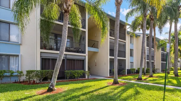 1113 Green Pine Boulevard C2, West Palm Beach, FL 33409