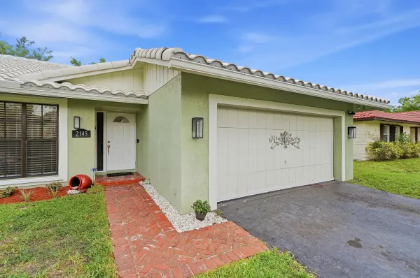 2145 NW 85th Lane, Coral Springs, FL 33071