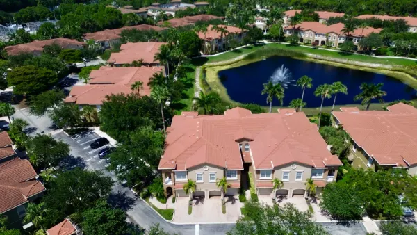 4910 Bonsai Circle 202, Palm Beach Gardens, FL 33418