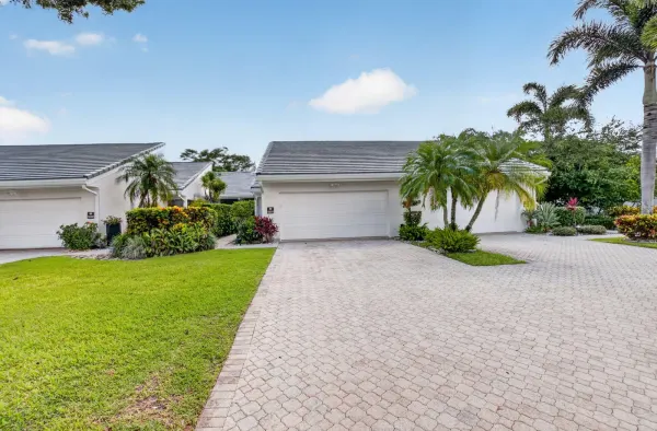 19950 Sawgrass Lane 5203, Boca Raton, FL 33434