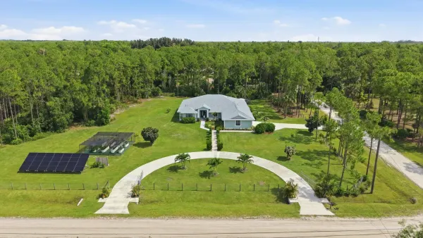 11525 N 157th Pl Place, Jupiter Farms, FL 33478