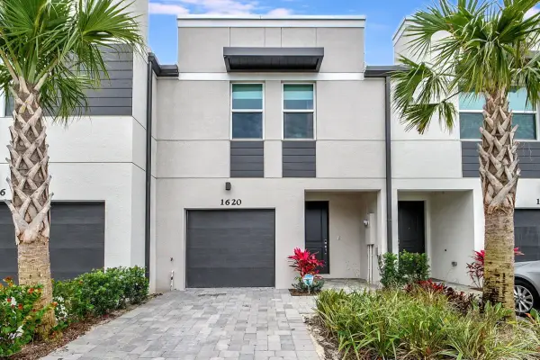 1620 Lindley Street, Mangonia Park, FL 33407