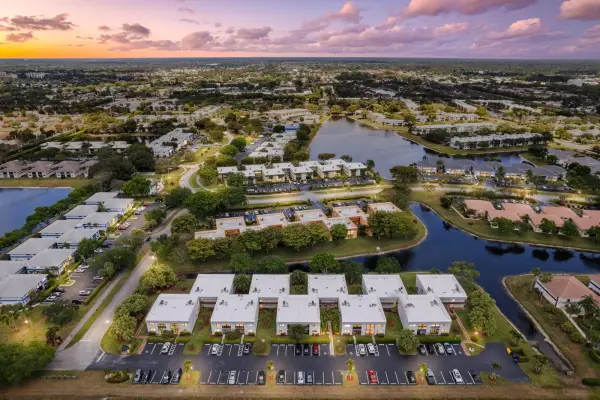 15450 Pembridge Avenue 164, Delray Beach, FL 33484